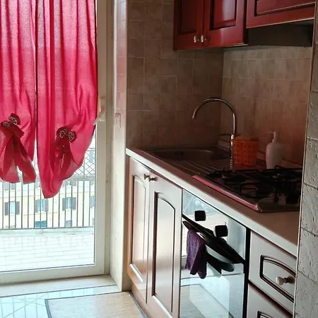 Marco Aurelio Nocleg ze śniadaniem 3*